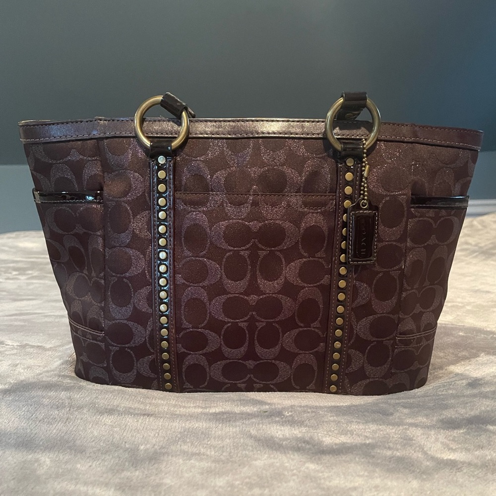 Coach Metallic Lurex Studded Jacquard Sig C Leather Tote w/ Matching Wristlet - Picture 2 of 9